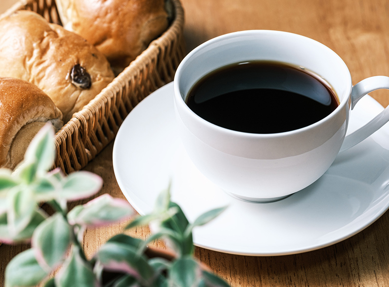 コーヒーやタバコによる歯の着色やヤニが気になる｜池袋の歯医者・歯科「Lily Smile Dental Clinic」