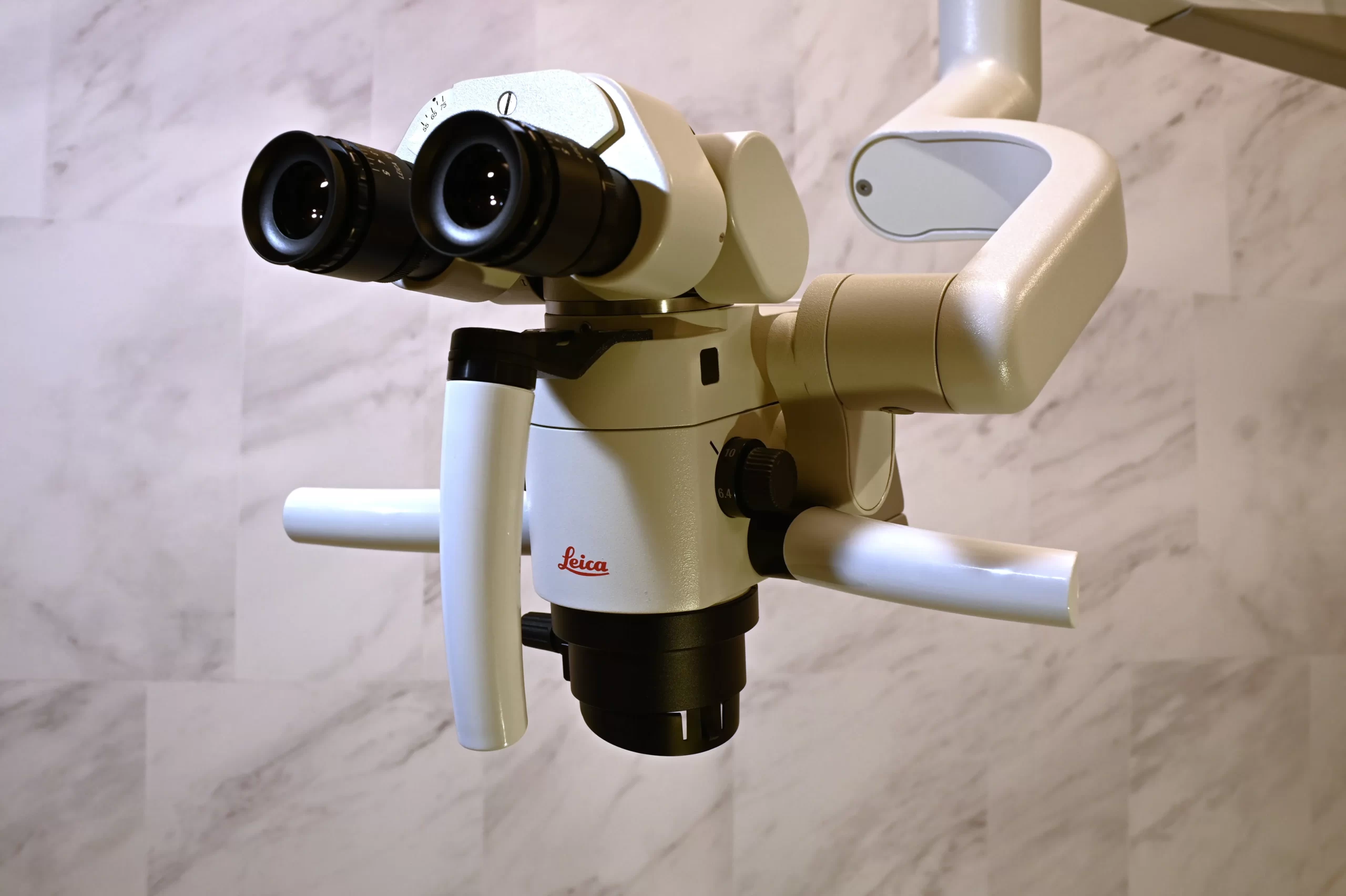 マイクロスコープによる治療